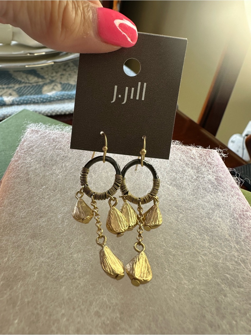 J. JILL Gold Tone Dangle Earrings 1.5in